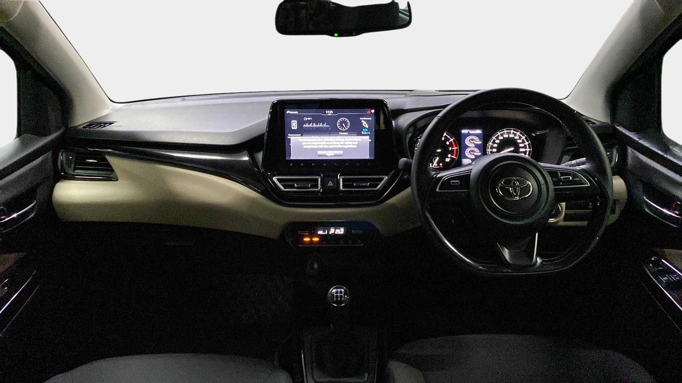 2022 Toyota Glanza V, Petrol, Manual, 8,657 km, Dashboard