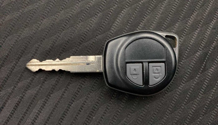 2015 Maruti Swift VXI, Petrol, Manual, 30,969 km, Key Close Up