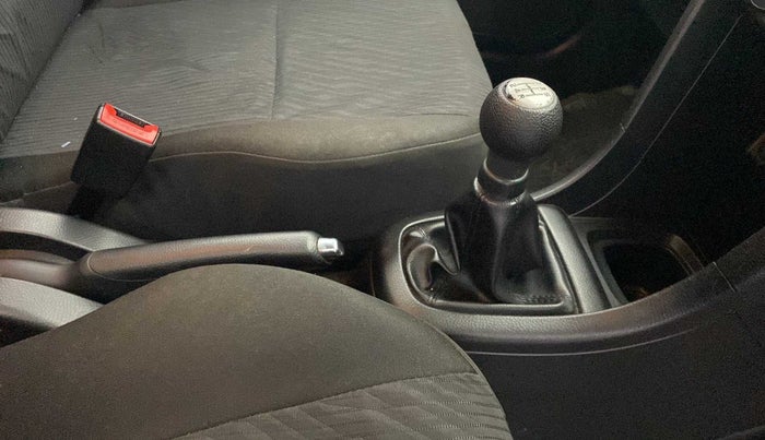 2015 Maruti Swift VXI, Petrol, Manual, 30,969 km, Gear Lever