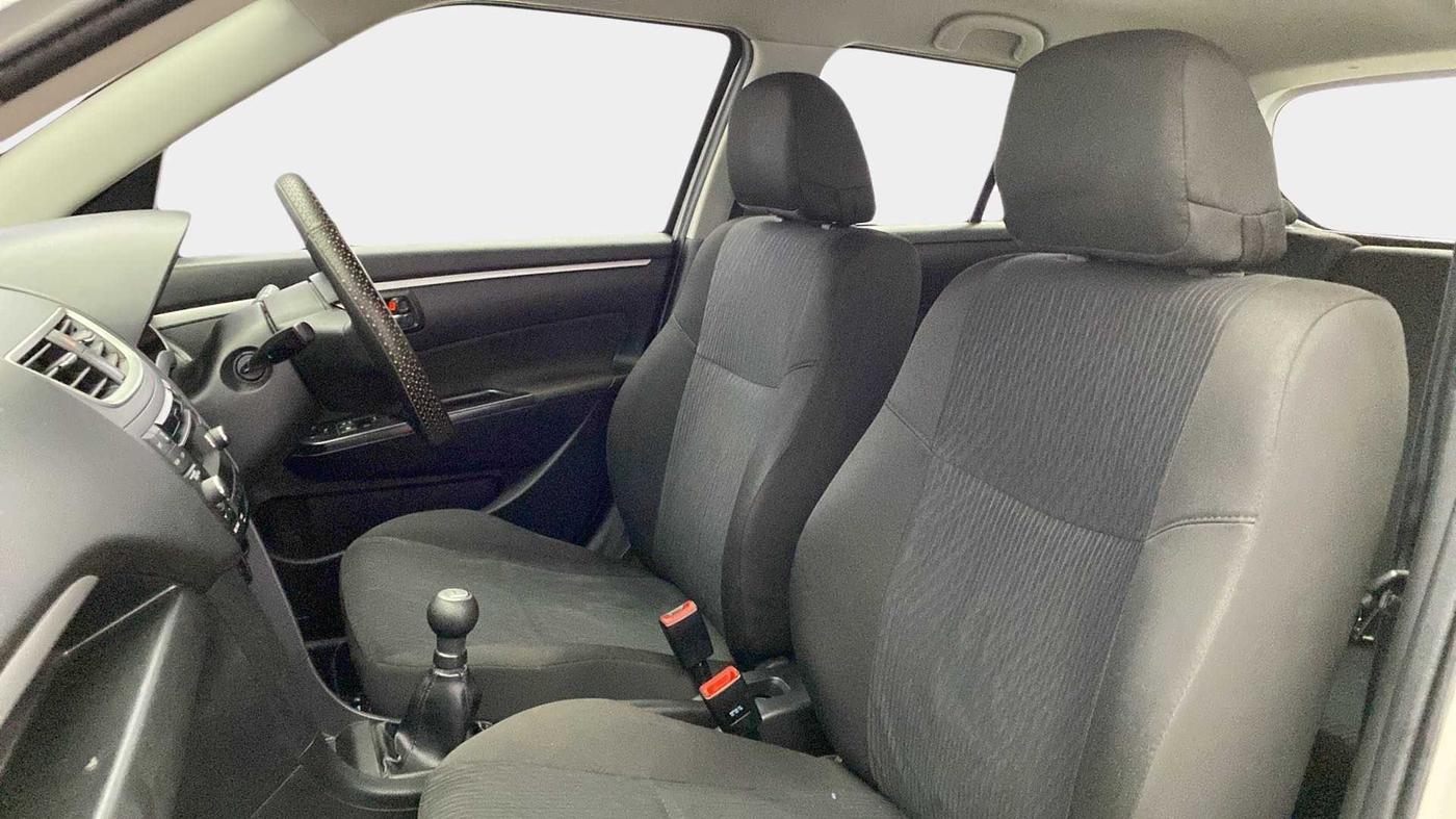 2015 Maruti Swift VXI, Petrol, Manual, 30,969 km, Right Side Front Door Cabin