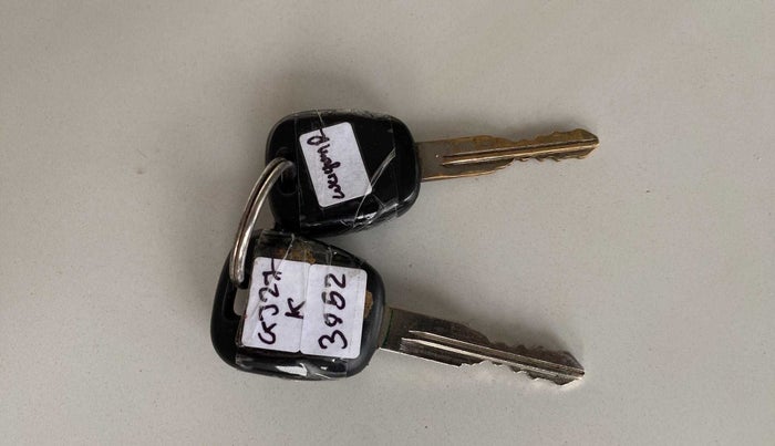 2013 Maruti Wagon R 1.0 LXI, Petrol, Manual, 16,591 km, Key Close Up