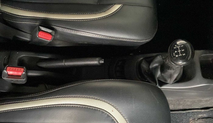 2013 Maruti Wagon R 1.0 LXI, Petrol, Manual, 16,591 km, Gear Lever