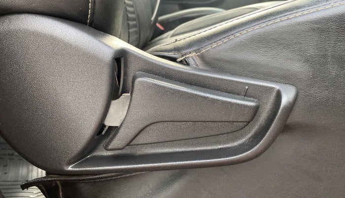 2020 Maruti S PRESSO VXI AMT, Petrol, Automatic, 17,306 km, Driver Side Adjustment Panel