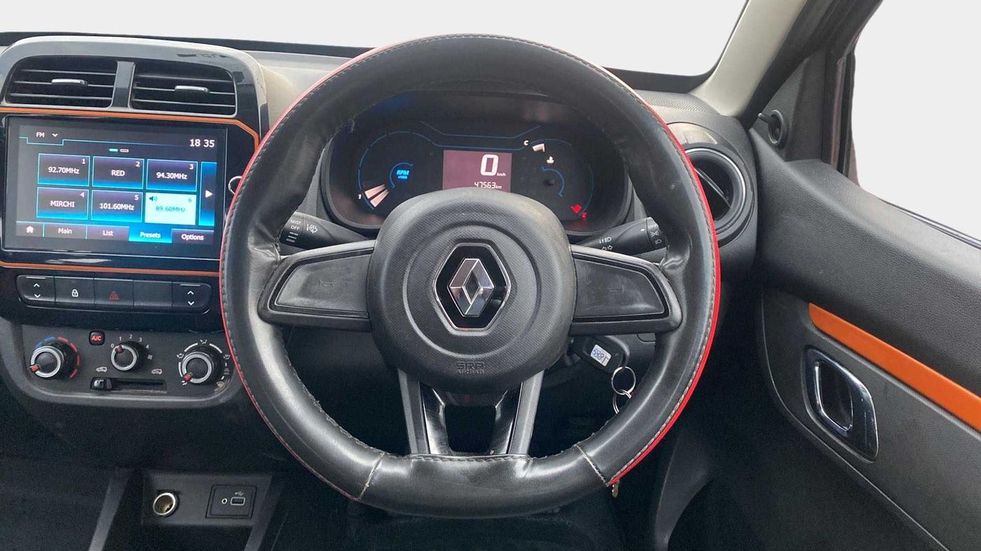 2020 Renault Kwid CLIMBER 1.0 (O), Petrol, Manual, 47,701 km, Steering Wheel Close Up