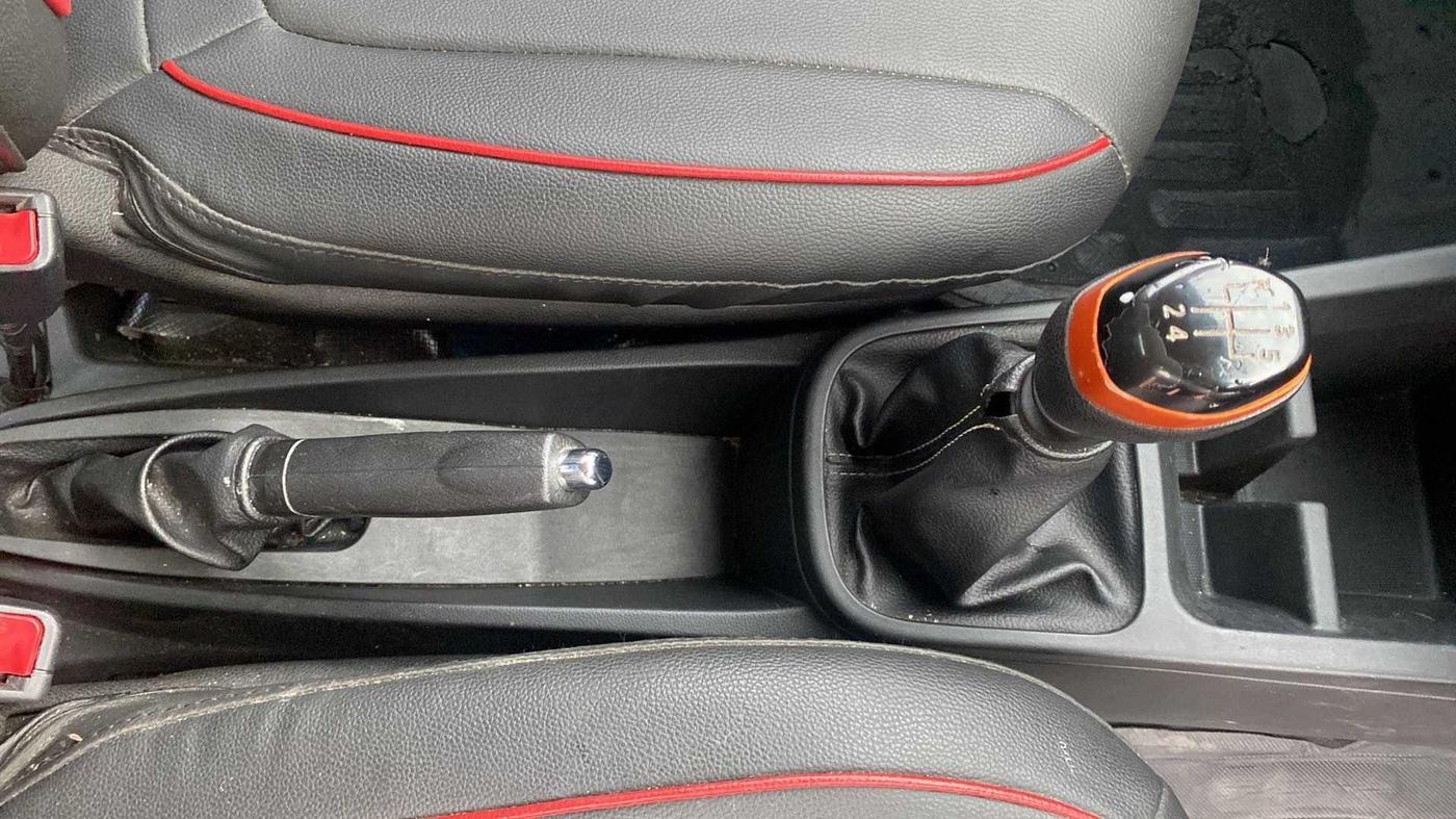 2020 Renault Kwid CLIMBER 1.0 (O), Petrol, Manual, 47,701 km, Gear Lever