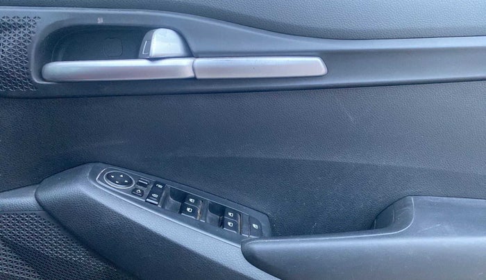 2020 KIA SELTOS HTK PLUS 1.5, Petrol, Manual, 79,188 km, Driver Side Door Panels Control