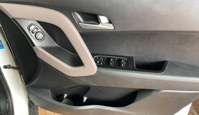 2019 Hyundai Creta SX 1.6 PETROL, Petrol, Manual, 19,394 km, Driver Side Door Panels Control