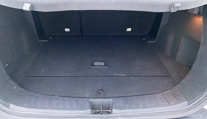 2021 Tata Harrier XZA, Diesel, Automatic, 12,746 km, Boot Inside