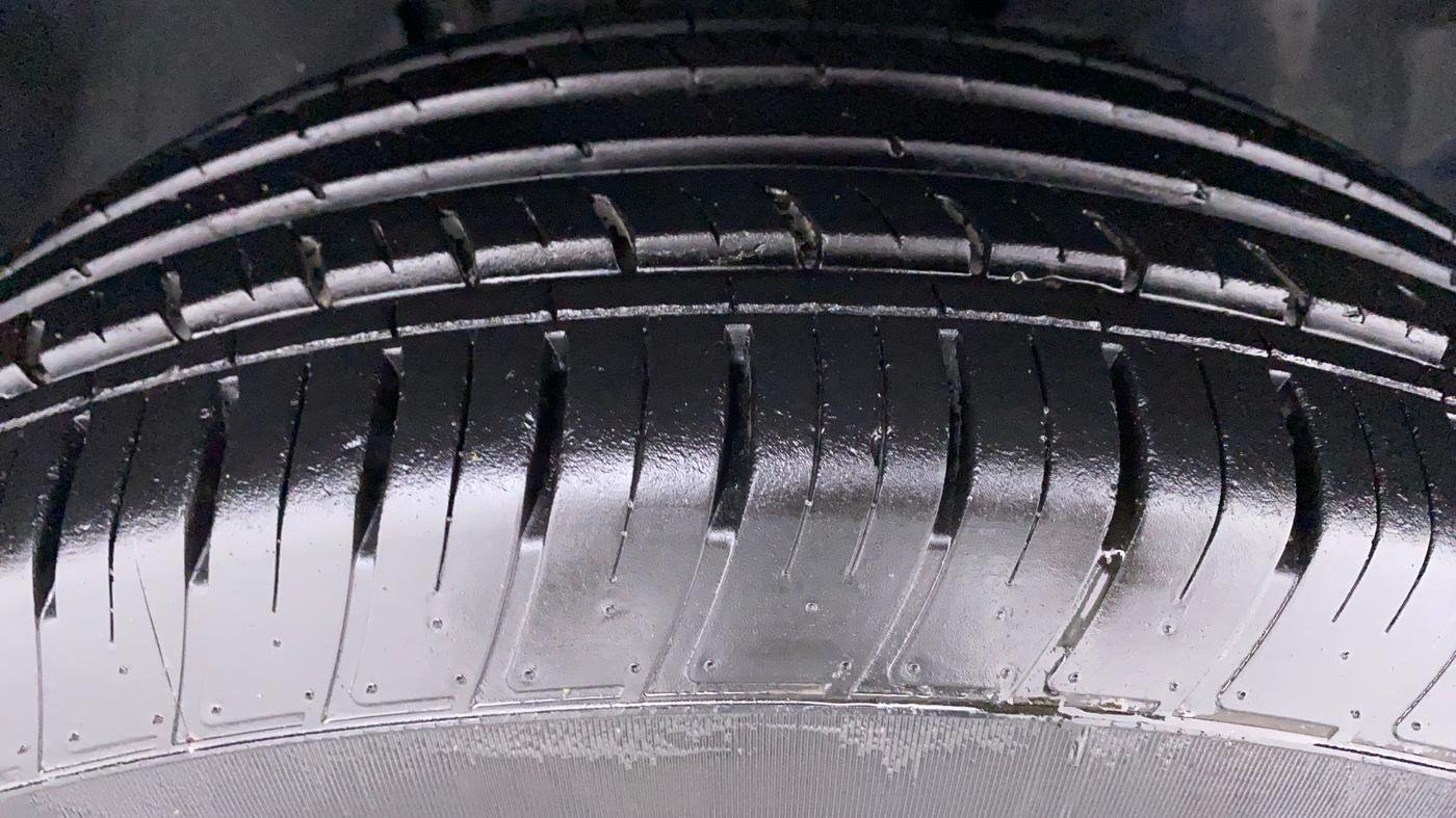 2021 Tata Harrier XZA, Diesel, Automatic, 12,746 km, Right Front Tyre Tread