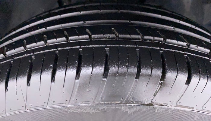 2021 Tata Harrier XZA, Diesel, Automatic, 12,746 km, Right Front Tyre Tread