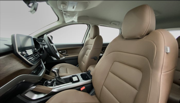 2021 Tata Harrier XZA, Diesel, Automatic, 12,746 km, Right Side Front Door Cabin