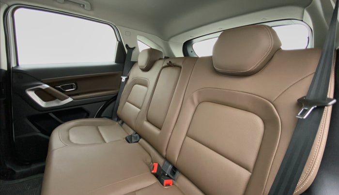 2021 Tata Harrier XZA, Diesel, Automatic, 12,746 km, Right Side Rear Door Cabin