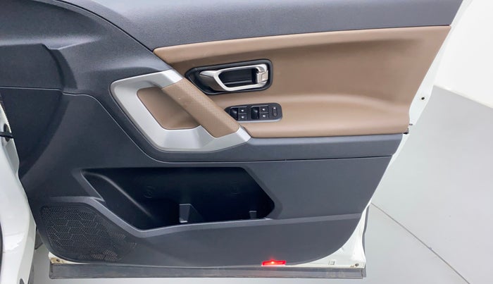 2021 Tata Harrier XZA, Diesel, Automatic, 12,746 km, Driver Side Door Panels Control