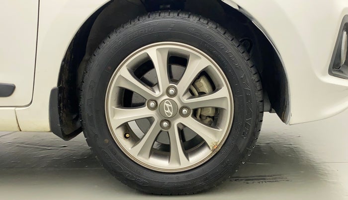 2016 Hyundai Grand i10 ASTA (O) 1.2 KAPPA VTVT, Petrol, Manual, 55,081 km, Right Front Wheel