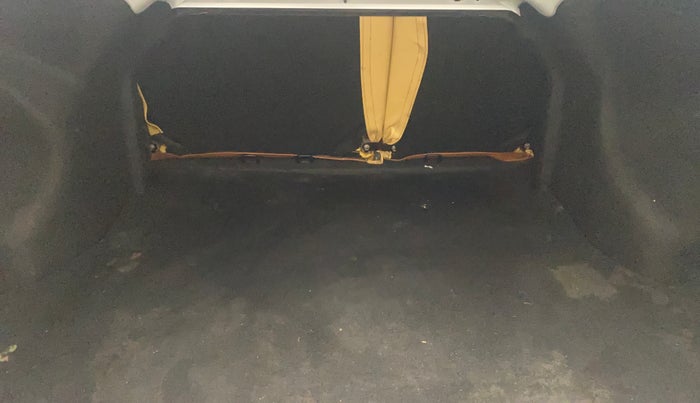 2018 Toyota YARIS J CVT, Petrol, Automatic, 77,860 km, Boot Inside