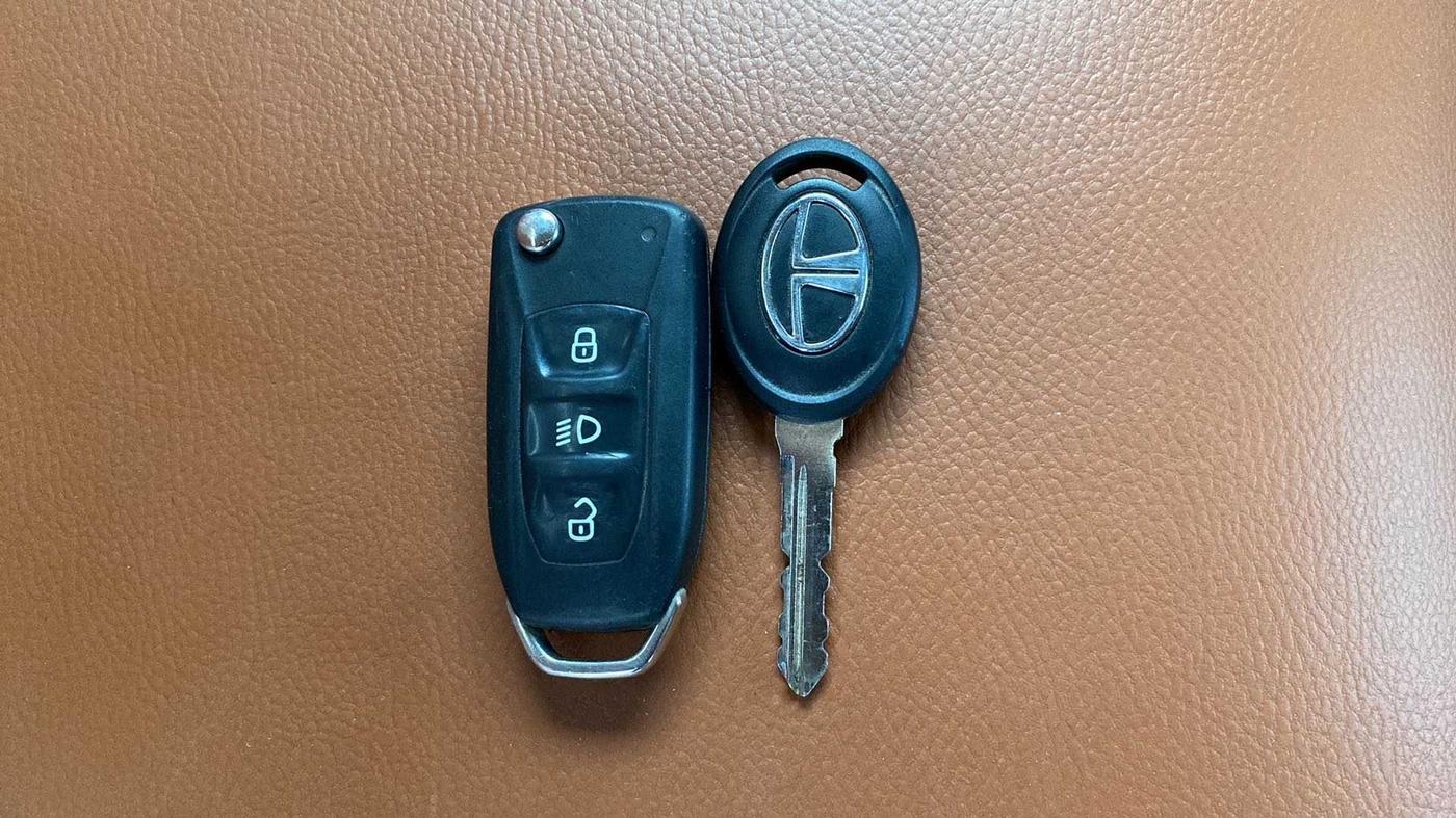 2018 Tata Tiago XZA PETROL, Petrol, Automatic, 42,238 km, Key Close Up