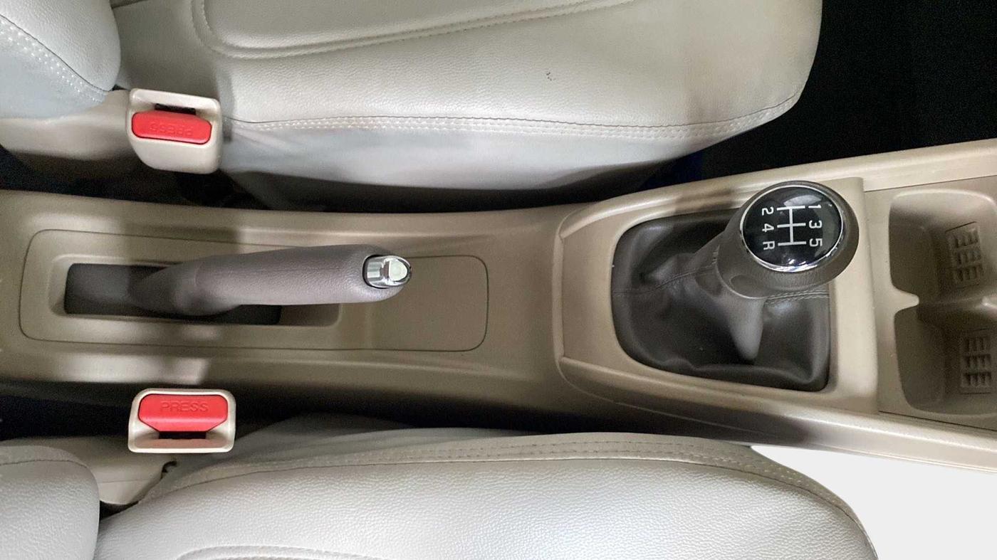 2021 Maruti Ertiga VXI SHVS, Petrol, Manual, 19,901 km, Gear Lever
