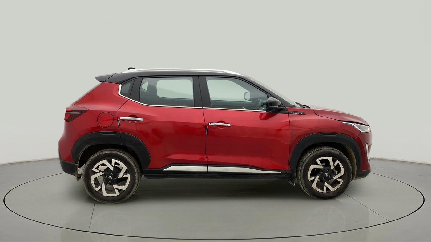 2022 Nissan MAGNITE XV TURBO CVT DUAL TONE, Petrol, Automatic, 13,925 km, Right Side View