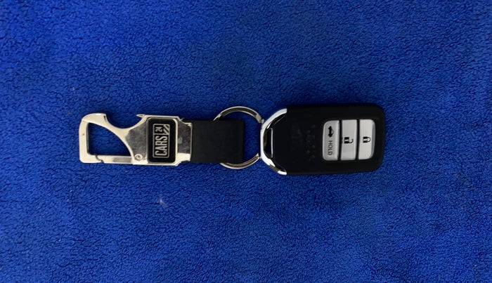 2022 Honda Amaze 1.2L I-VTEC VX CVT, Petrol, Automatic, 30,374 km, Key Close Up