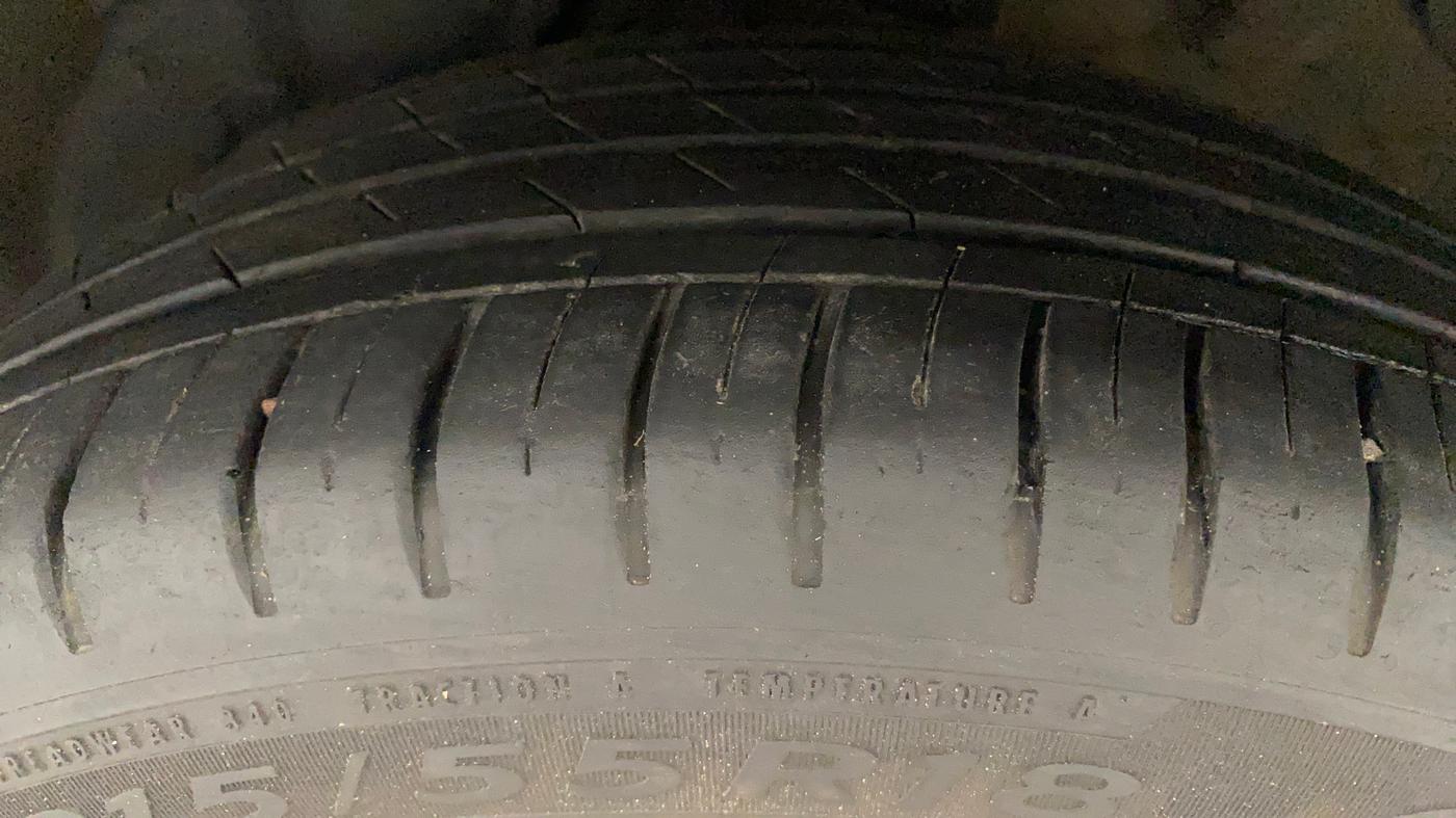 2021 MG HECTOR SHARP HYBRID 1.5 PETROL, Petrol, Manual, 24,351 km, Left Front Tyre Tread
