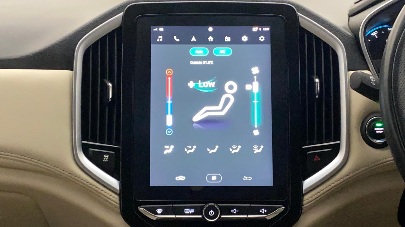 2021 MG HECTOR SHARP HYBRID 1.5 PETROL, Petrol, Manual, 24,351 km, Automatic Climate Control