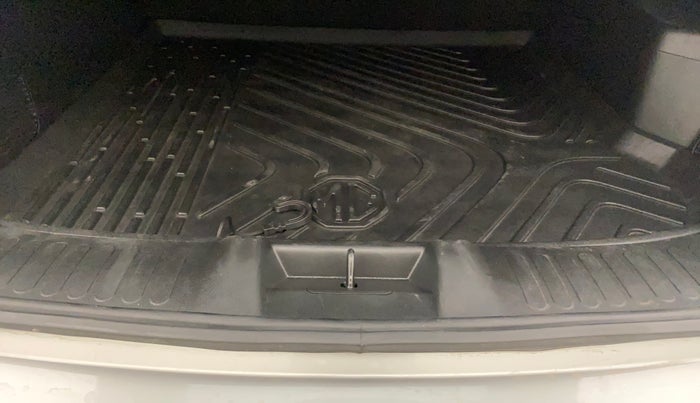 2021 MG HECTOR SHARP HYBRID 1.5 PETROL, Petrol, Manual, 24,351 km, Boot Inside