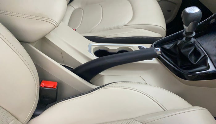 2021 MG HECTOR SHARP HYBRID 1.5 PETROL, Petrol, Manual, 24,351 km, Gear Lever