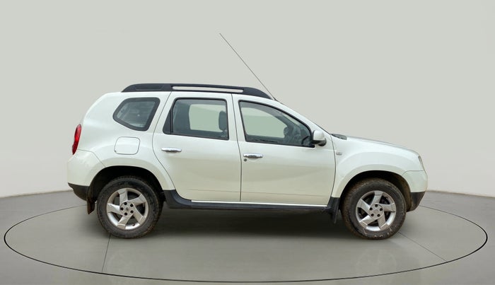 2015 Renault Duster 85 PS RXL DIESEL, Diesel, Manual, 1,09,411 km, Right Side View