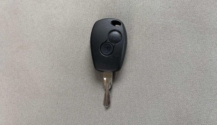 2015 Renault Duster 85 PS RXL DIESEL, Diesel, Manual, 1,09,411 km, Key Close Up