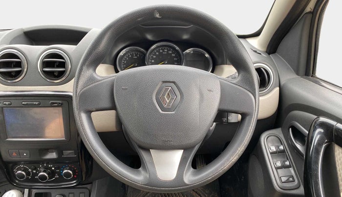 2015 Renault Duster 85 PS RXL DIESEL, Diesel, Manual, 1,09,411 km, Steering Wheel Close Up