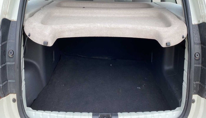 2015 Renault Duster 85 PS RXL DIESEL, Diesel, Manual, 1,09,411 km, Boot Inside