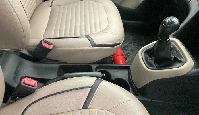 2018 Hyundai Xcent S 1.2, CNG, Manual, 90,327 km, Gear Lever