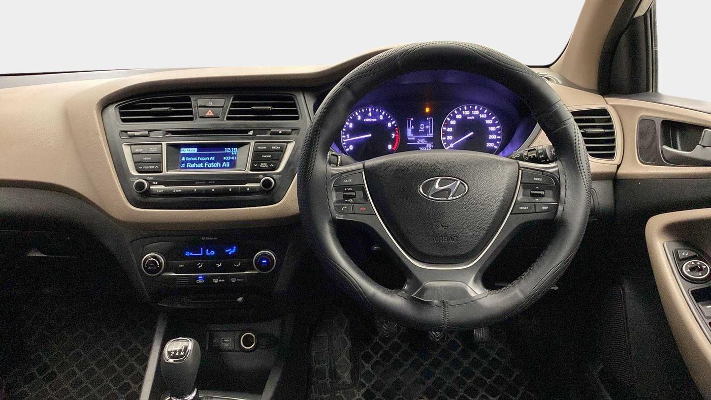 2014 Hyundai i20 SPORTZ 1.2, Petrol, Manual, 79,322 km, Steering Wheel Close Up