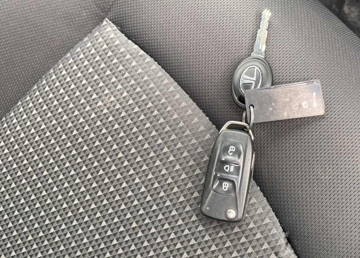 2018 Tata Tiago XZ PETROL, Petrol, Manual, 40,912 km, Key Close Up