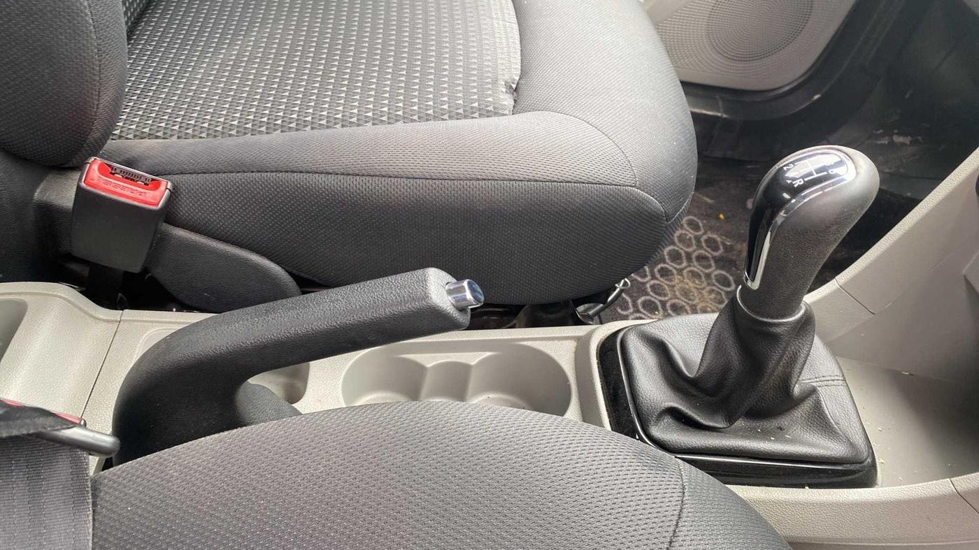 2018 Tata Tiago XZ PETROL, Petrol, Manual, 40,912 km, Gear Lever