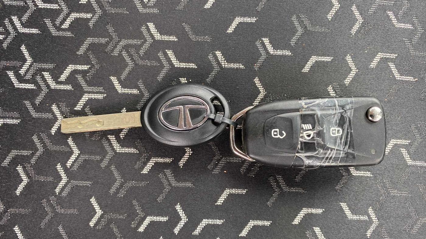 2021 Tata Tiago XZA PLUS PETROL, Petrol, Automatic, 32,059 km, Key Close Up
