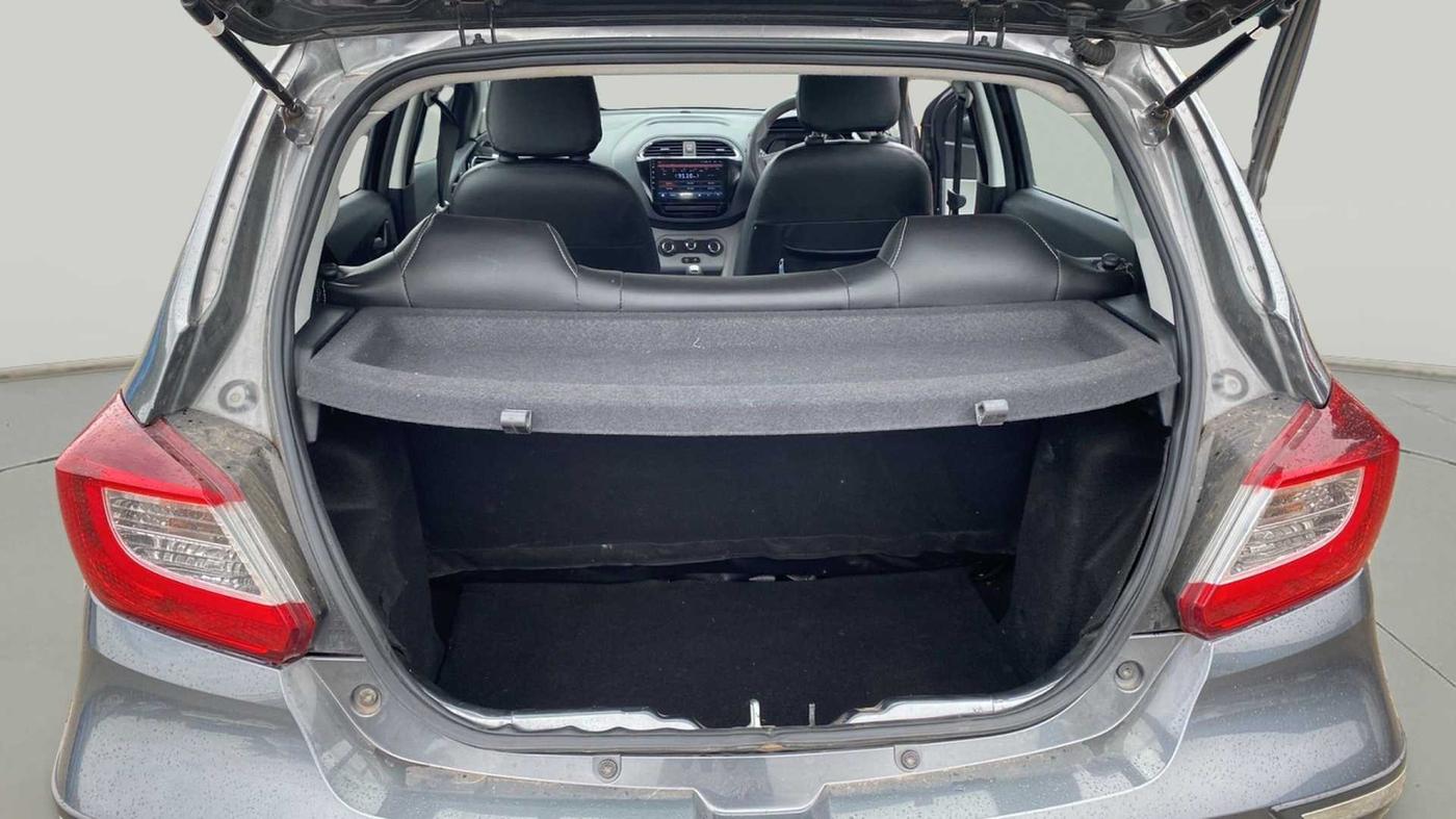 2021 Tata Tiago XT (O) PETROL, Petrol, Manual, 14,936 km, Boot Inside