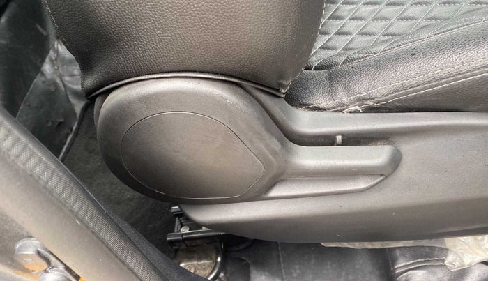 2021 Tata Tiago XT (O) PETROL, Petrol, Manual, 14,936 km, Driver Side Adjustment Panel