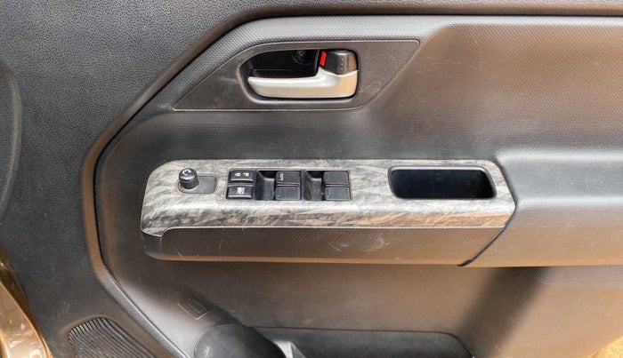 2019 Maruti New Wagon-R VXI 1.2 AMT, Petrol, Automatic, 16,416 km, Driver Side Door Panels Control
