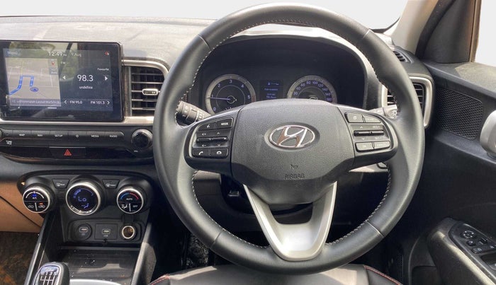 2019 Hyundai VENUE SX (O) 1.5 CRDI, Diesel, Manual, 52,365 km, Steering Wheel Close Up