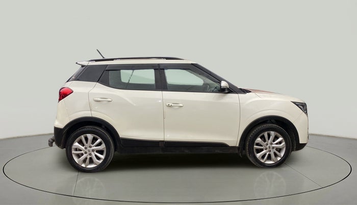 2020 Mahindra XUV300 W8 1.5 DIESEL AMT, Diesel, Automatic, 64,788 km, Right Side View