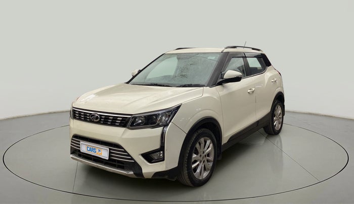 2020 Mahindra XUV300 W8 1.5 DIESEL AMT, Diesel, Automatic, 64,788 km, Left Front Diagonal