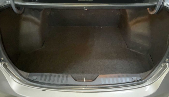 2019 Maruti Ciaz ALPHA 1.5 SHVS PETROL, Petrol, Manual, 30,957 km, Boot Inside