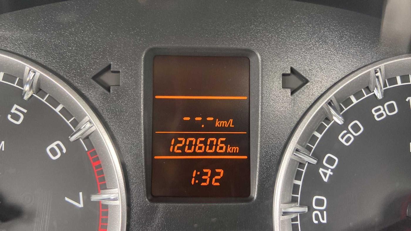 2016 Maruti Swift Dzire VXI, CNG, Manual, 1,20,583 km, Odometer Image