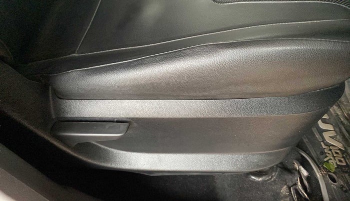 2018 Mahindra KUV 100 NXT K2 P 6 STR, Petrol, Manual, 18,276 km, Driver Side Adjustment Panel