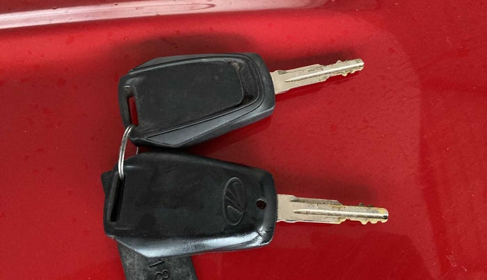 2018 Mahindra KUV 100 NXT K2 P 6 STR, Petrol, Manual, 18,276 km, Key Close Up