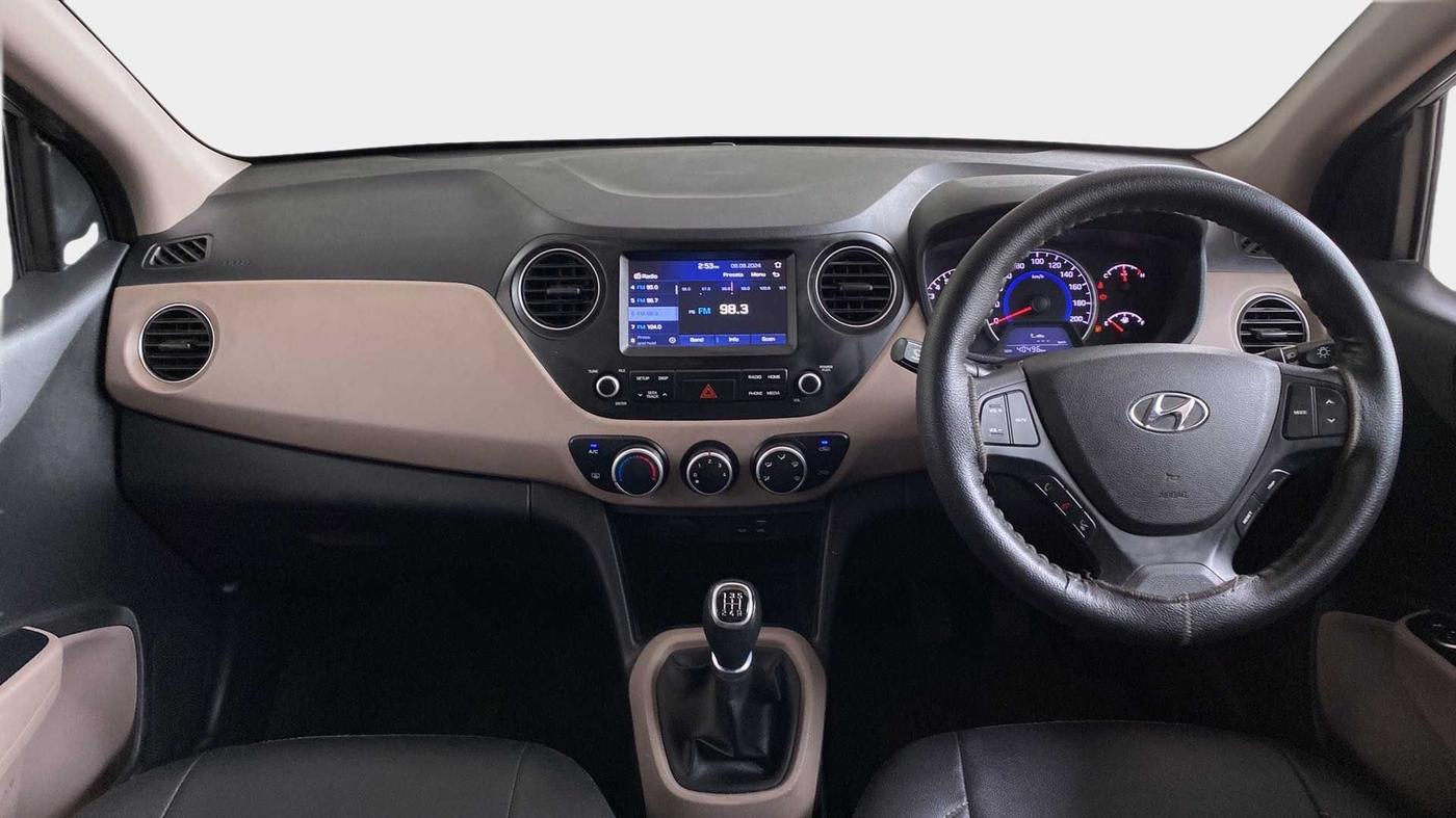 2019 Hyundai Grand i10 SPORTZ 1.2 KAPPA VTVT, Petrol, Manual, 40,483 km, Dashboard