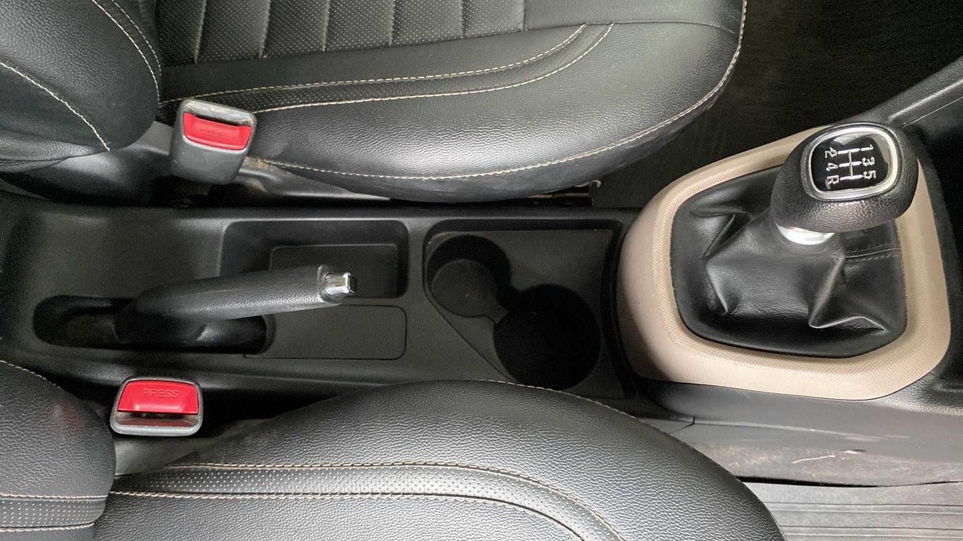 2019 Hyundai Grand i10 SPORTZ 1.2 KAPPA VTVT, Petrol, Manual, 40,483 km, Gear Lever