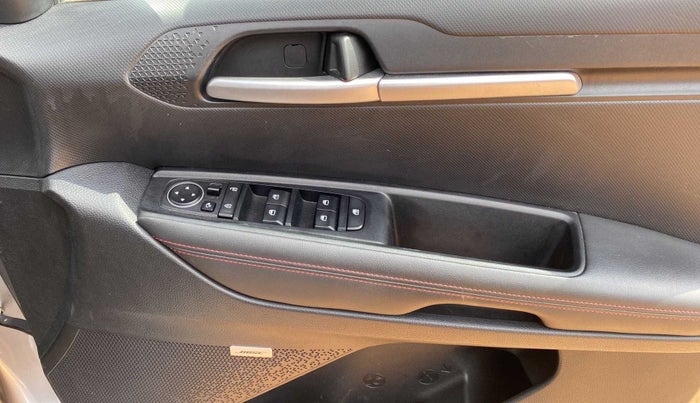 2020 KIA SONET GTX PLUS 1.0 DCT, Petrol, Automatic, 36,244 km, Driver Side Door Panels Control
