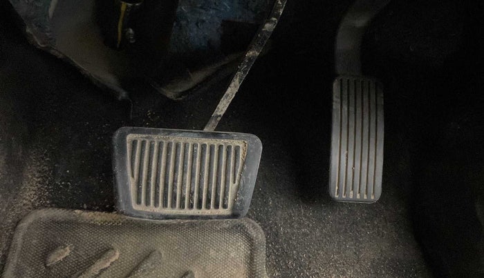 2022 KIA CARENS LUXURY PLUS 1.4 PETROL DCT 6 STR, Petrol, Automatic, 14,715 km, Pedals